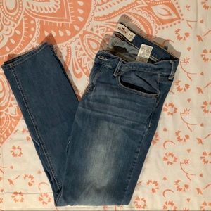 🔥HOLLISTER🔥SLIM FIT🔥JEANS🔥